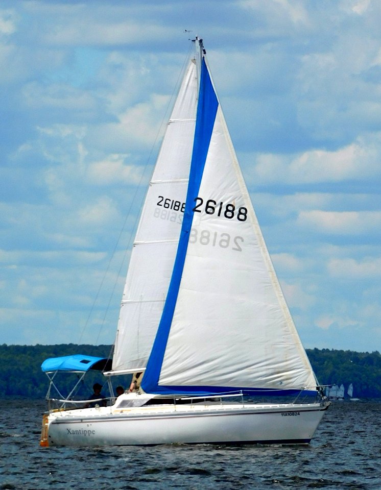 Jeanneau Fantasia 27 sailboat Xantippe 2243