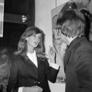Jean Shrimpton (fotomodel) tentoonstelling geopend in Galerie Krikhaar te Amster, Bestanddeelnr 918-2011