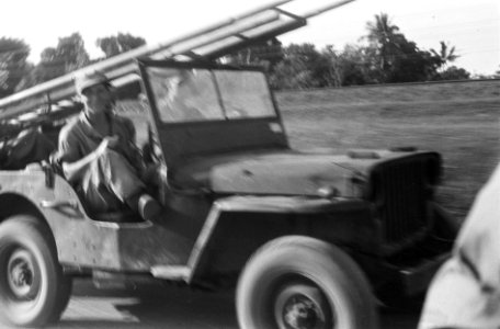Jeep met een ladder, Bestanddeelnr 4053