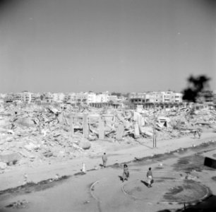 Jaffa. Ruïnes die getuigen van de strijd om de stad tijdens de Onafhankelijkheid, Bestanddeelnr 255-0080