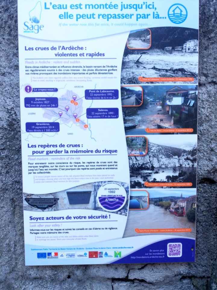 Jaujac - Pont du Chastelas, mise en garde des crues