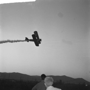 Jamboree 1963 te Marathon Griekenland Vliegtuig over kamp met DDT-poeder om zie, Bestanddeelnr 915-4334