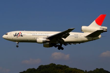 JAL-McDonnell Douglas DC-10-40I-JA8542-Fukuoka airport-20050828-152304