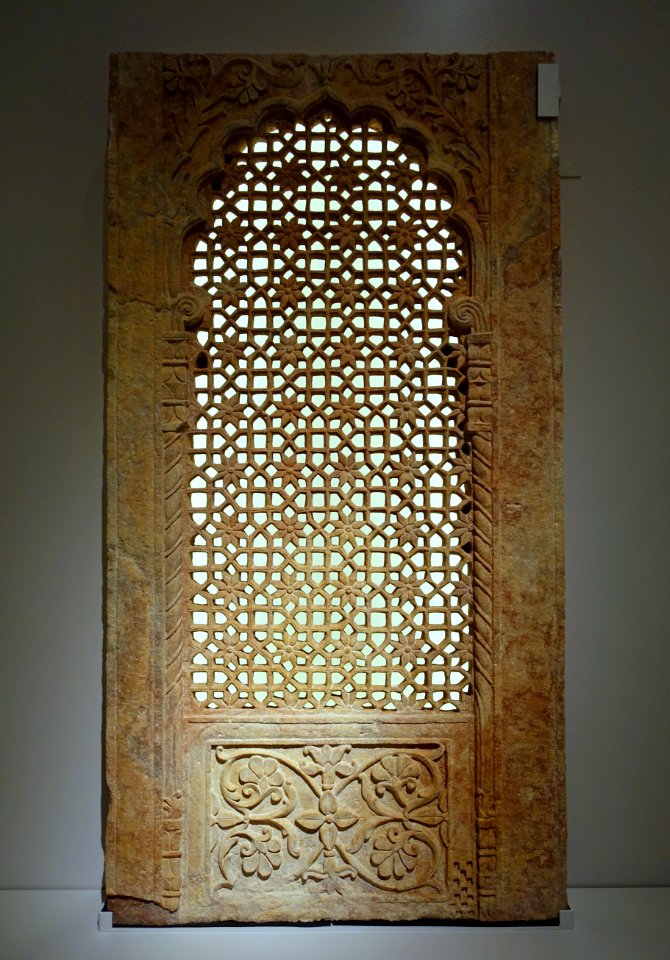 Jali, North India, 18th century, reddish sandstone - Ethnological Museum, Berlin - DSC01570