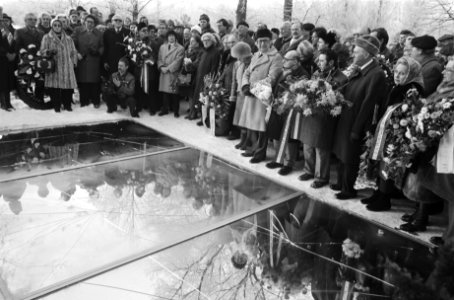 Jaarlijkse herdenking Nederlands Auschwitz Comite op de Nieuwe Oosterbegraafplaa, Bestanddeelnr 930-0926