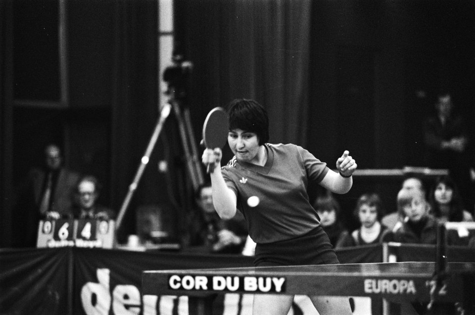 Jaarbeursstedencup tafeltennis Delta Lloyd tegen TCC Olympia Koblenz Sonja Hel, Bestanddeelnr 928-5187