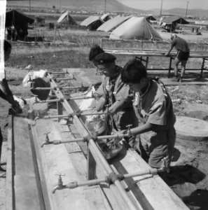 Jamboree 1963 te Marathon Griekenland Japanse padvinders in hun kamp, Bestanddeelnr 915-4211