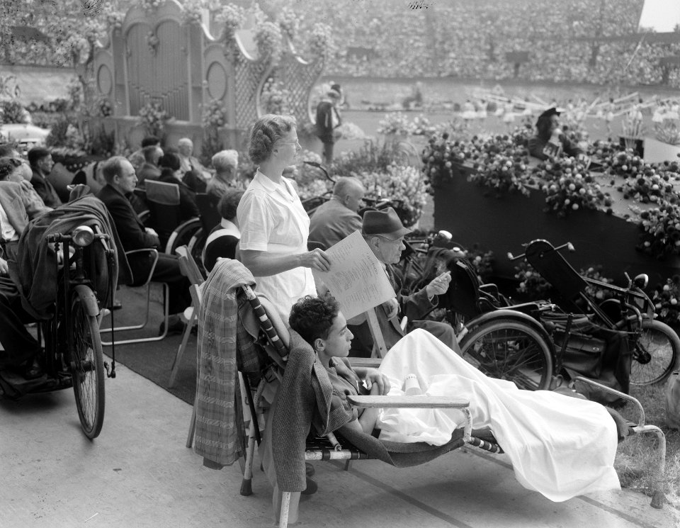 Jaarlijks bloemencorso stadion Amsterdam, Bestanddeelnr 906-6991
