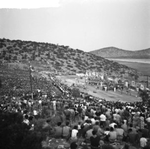 Jamboree 1963 te Marathon Griekenland Openingsoverzicht met de 15000 jongs rech, Bestanddeelnr 915-4270