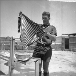 Jamboree 1963 te Marathon Griekenland Padvinder aan de was, Bestanddeelnr 915-4440