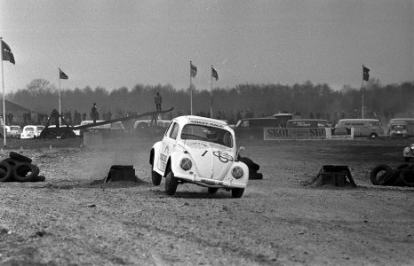 Jaarlijkse Crazy Race voor VW-kevers in Valkenswaard, Bestanddeelnr 926-1231