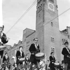 Jaarlijkse trommelfeest in de Beurs aan het Damrak gehouden, Bestanddeelnr 916-8974