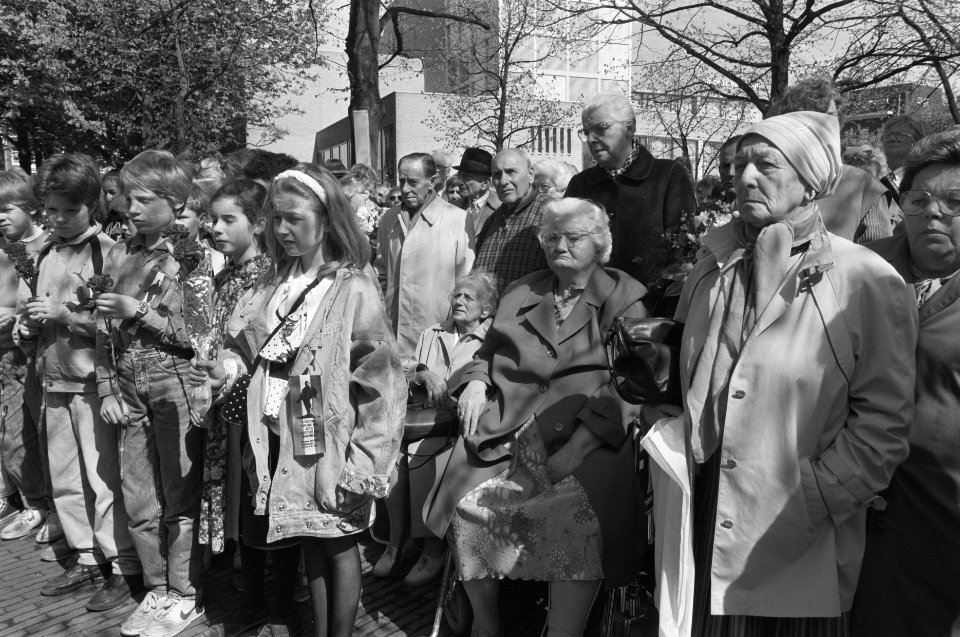 Jaarlijkse herdenking bij het Ravensbrück-monument, Bestanddeelnr 934-2349