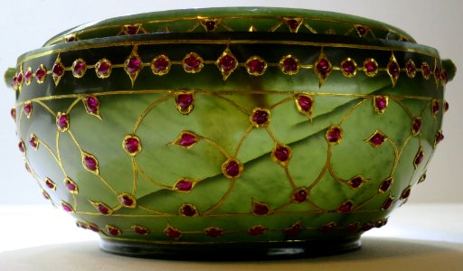 Jade basket from India, Doris Duke Foundation 41.14