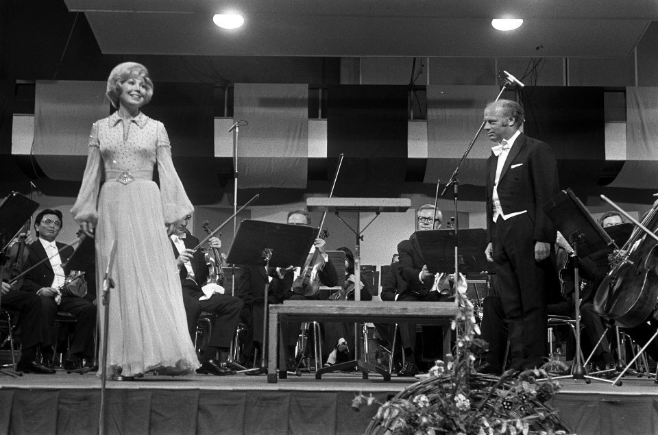 Jaarlijkse RAI-concert van Concertgebouw-orkest olv Bernard Haitink mmv so, Bestanddeelnr 926-4992