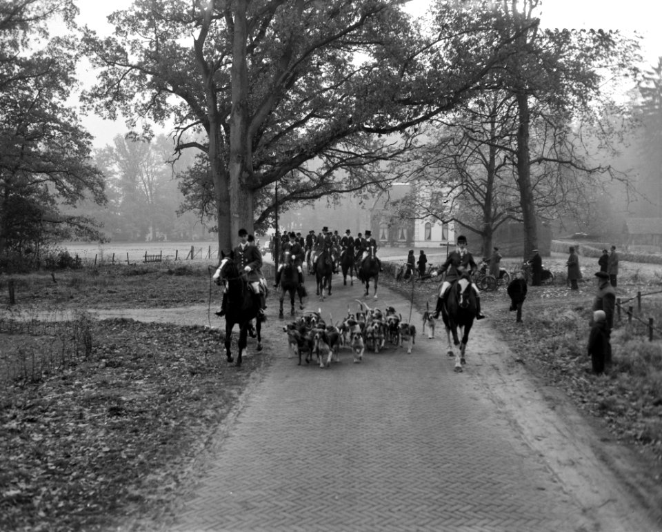 Jaarlijkse St Hubertusjacht te Amersfoort op het landgoed De Treek, Bestanddeelnr 910-8062