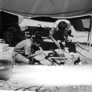 Jamboree 1963 te Marathon Griekenland Japanse padvinders in hun kamp, Bestanddeelnr 915-4210