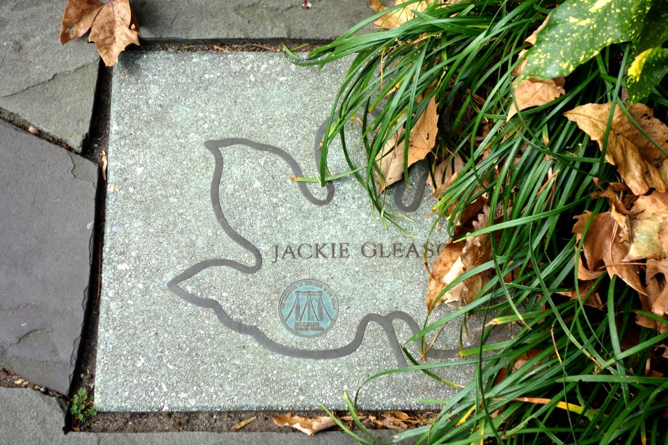 Jackie Gleason - Brooklyn Celebrity Path - DSC07911