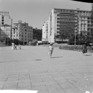 Jamboree 1963 te Marathon Griekenland Verlaten plein Athene ongeveer 2 uur in m, Bestanddeelnr 915-4309