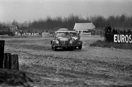 Jaarlijkse Crazy Race voor VW-kevers in Valkenswaard, Bestanddeelnr 926-1230