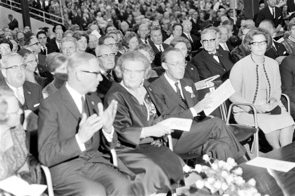 Jaarbeurzen, bezoeken, koninginnen, Juliana, koningin, Utrecht (prov), Utrecht (, Bestanddeelnr 919-5514