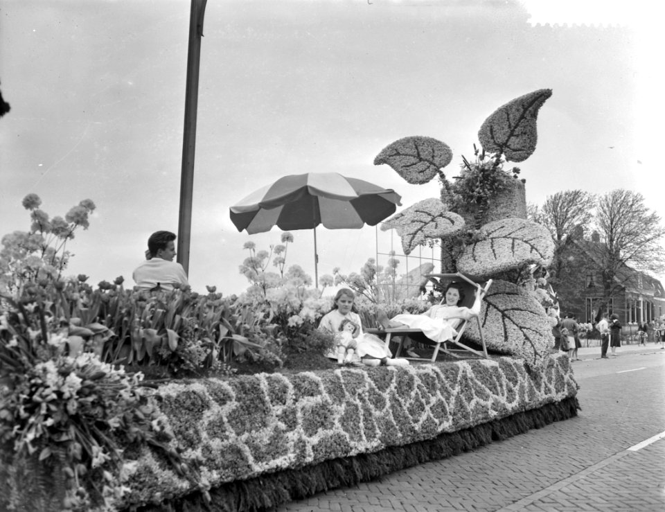 Jaarlijkse bloemencorso in de bollenstreek, Bestanddeelnr 910-3223