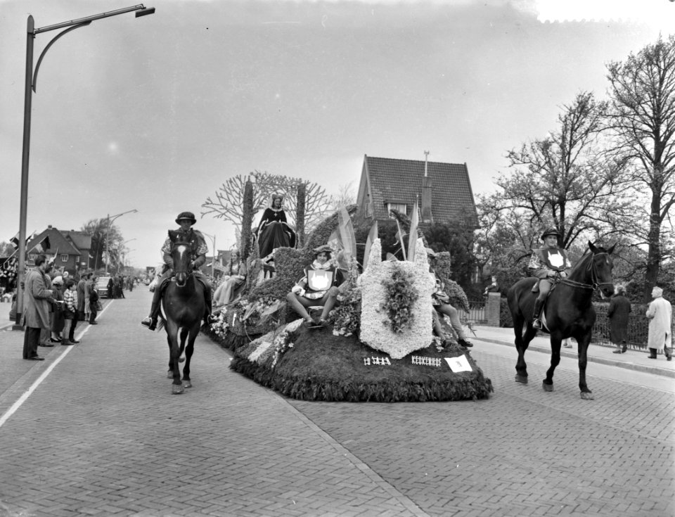 Jaarlijkse bloemencorso in de bollenstreek, Bestanddeelnr 910-3220