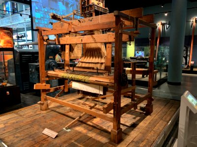 Jacquard loom, photo 1
