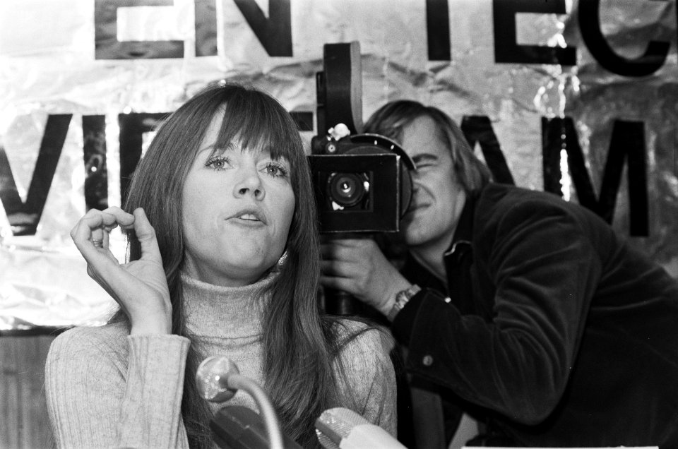 Jane Fonda geeft persconferentie in TH in Delft voor Vietnamacties Jane Fonda t, Bestanddeelnr 927-6991