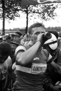 Jaap Kersten drinkend, Bestanddeelnr 912-6735