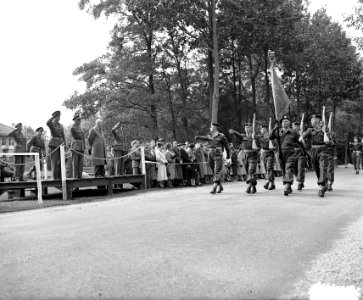 Jan van Schaffelaar kazerne Ermelo, bevordering sergeants tot vaandrigt, Bestanddeelnr 906-7426