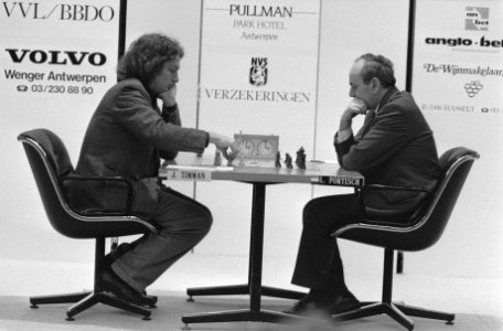 Jan Timman (l) en Lajos Portisch, Bestanddeelnr 934-3986