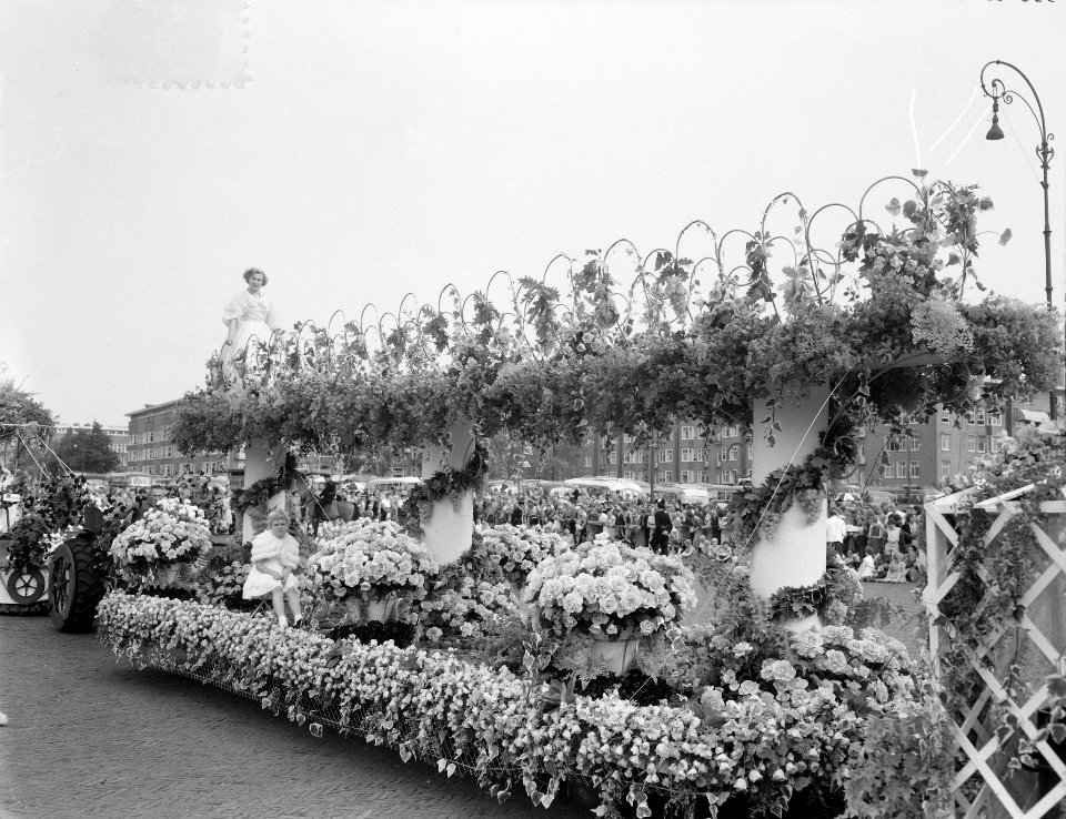 Jaarlijks bloemencorso stadion Amsterdam, Bestanddeelnr 906-6994