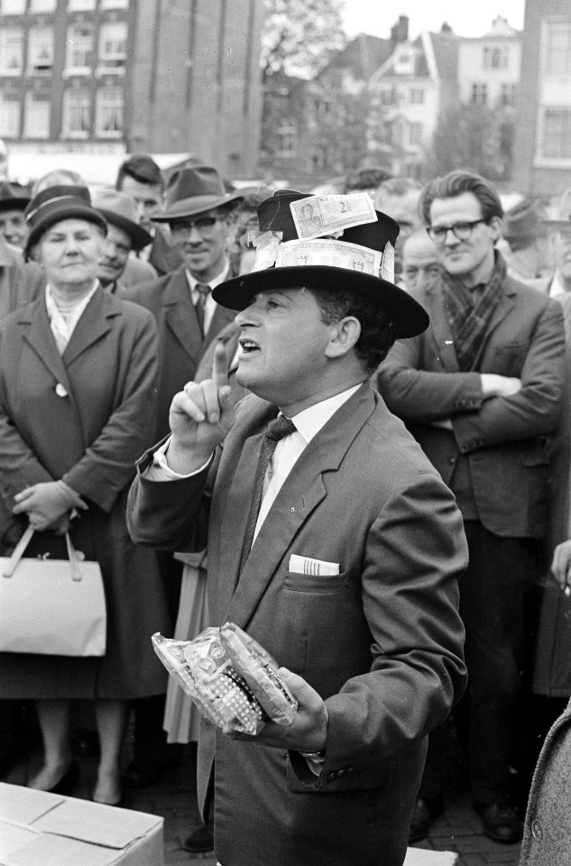 Jaarlijkse bevrijdingsmarkt Amstelveld, Bestanddeelnr 913-8813