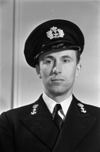 Jan H. Hoowij, luitenant ter zee 3e klasse S.D. official war artist, Bestanddeelnr 935-1079
