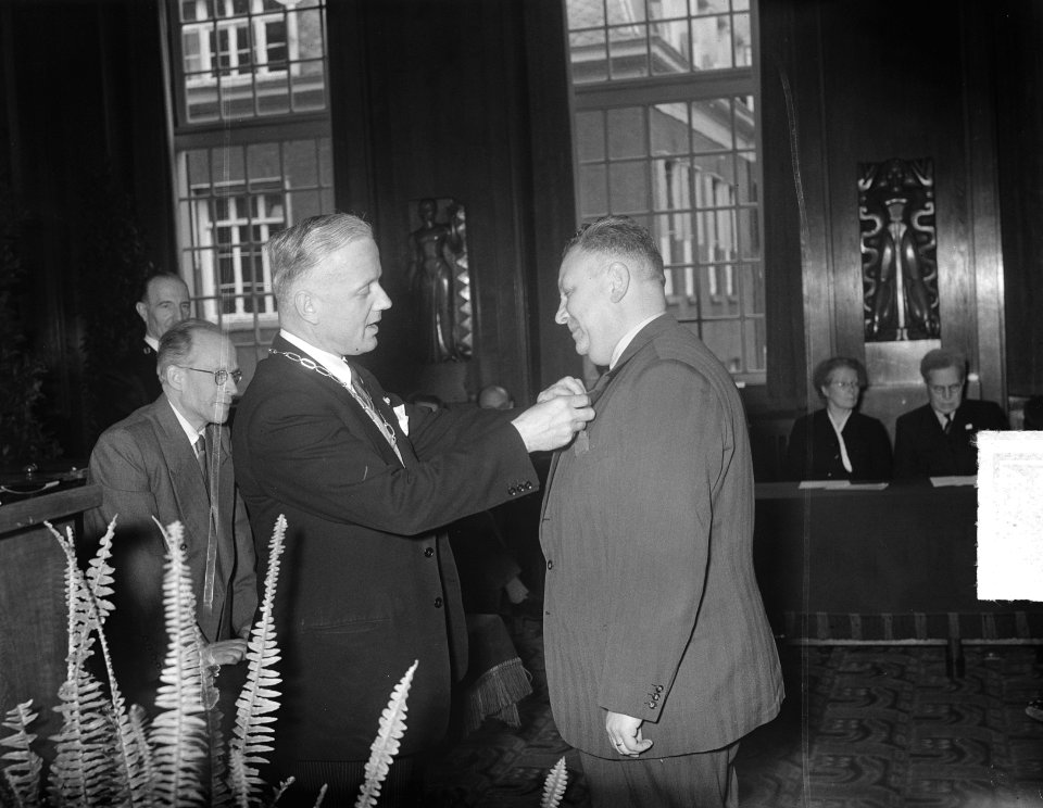 Jan de Vries (KNZB) Ridder in de Orde van Oranje Nassau, Bestanddeelnr 904-5405