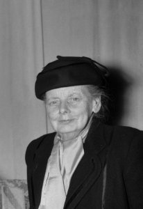 Jacoba Surie op de receptie van Betsy Westendorp Osieck t.g.v. 80e verjaardag, Bestanddeelnr 911-9206 (cropped)