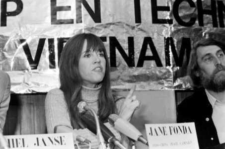 Jane Fonda geeft persconferentie in TH in Delft voor Vietnamacties Jane Fonda t, Bestanddeelnr 927-6992