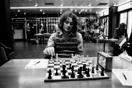 Jan Timman in zijn partij tegen Karpov, Bestanddeelnr 930-5380