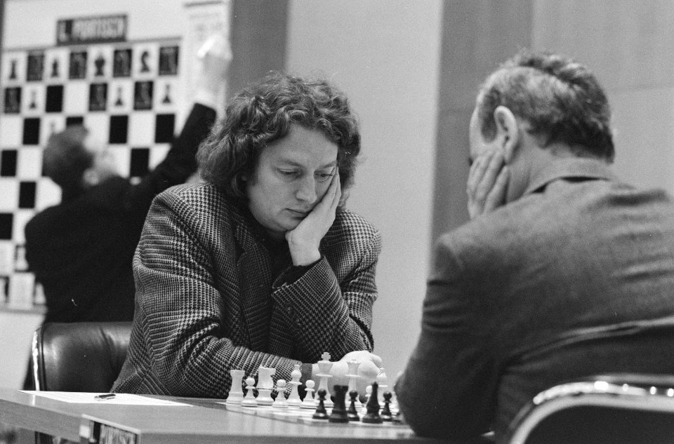 Jan Timman (l) en Lajos Portisch, Bestanddeelnr 934-3987
