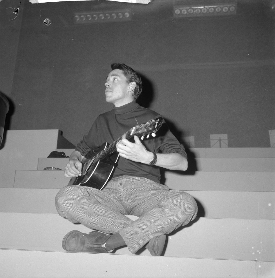Jacques Brel in TV-programma Domino, Bestanddeelnr 913-6746