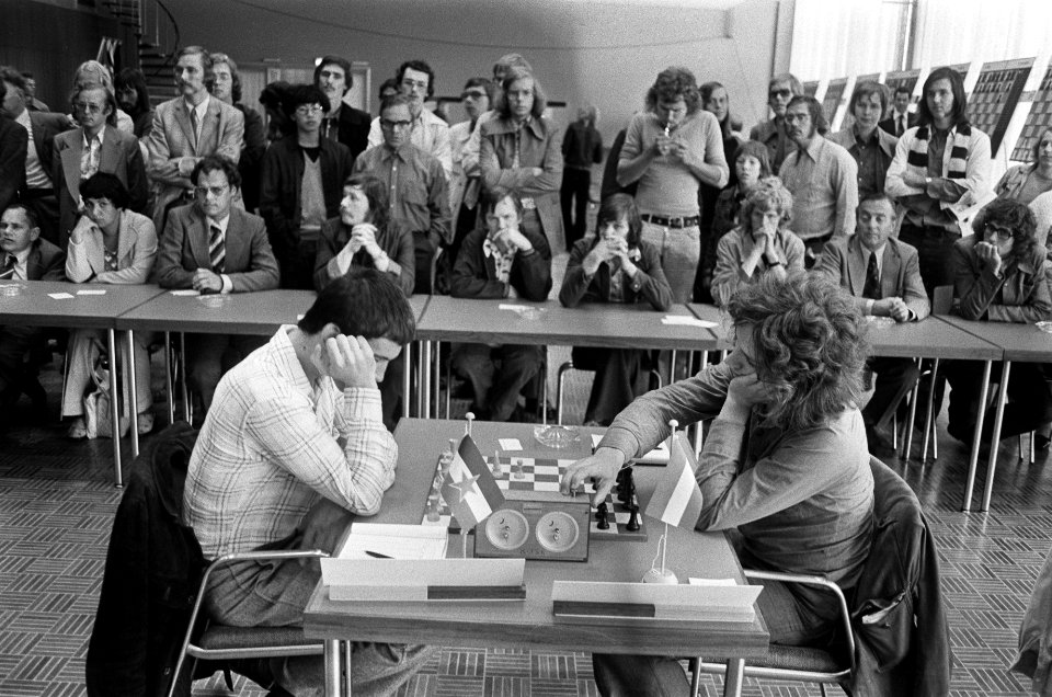 Jan Timman (r) tegen Vladimir Raicevic, Bestanddeelnr 928-0450