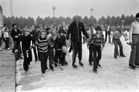 Jaap Eden schaatsbaan , Amsterdam weer open schaatsers, Bestanddeelnr 923-9133