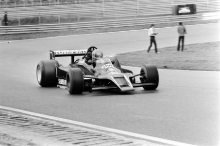 Jan Lammers presenteert de Samson Shadow DN 9 B Formule I op Jan Lammers in zi, Bestanddeelnr 930-0357