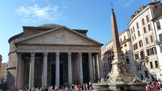Monument rotunda obelisk