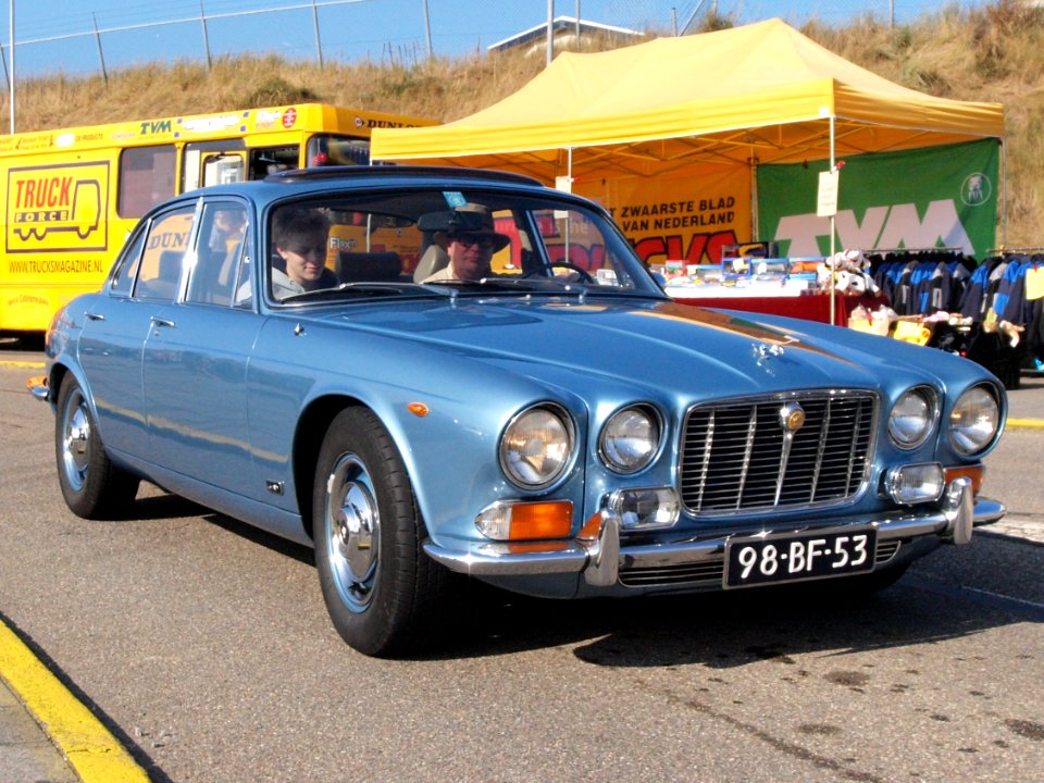 Jaguar XJ6-42 98-BF-53 pic2