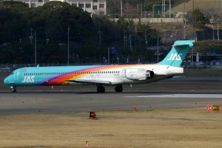 JapanAirSystem MD-90 fukuoka 20050314150048