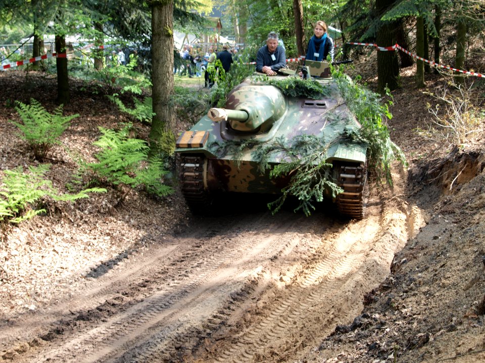 Jagdpanzer 38(t) (Sd.Kfz. 1382) Hetzer (baiter) pic2