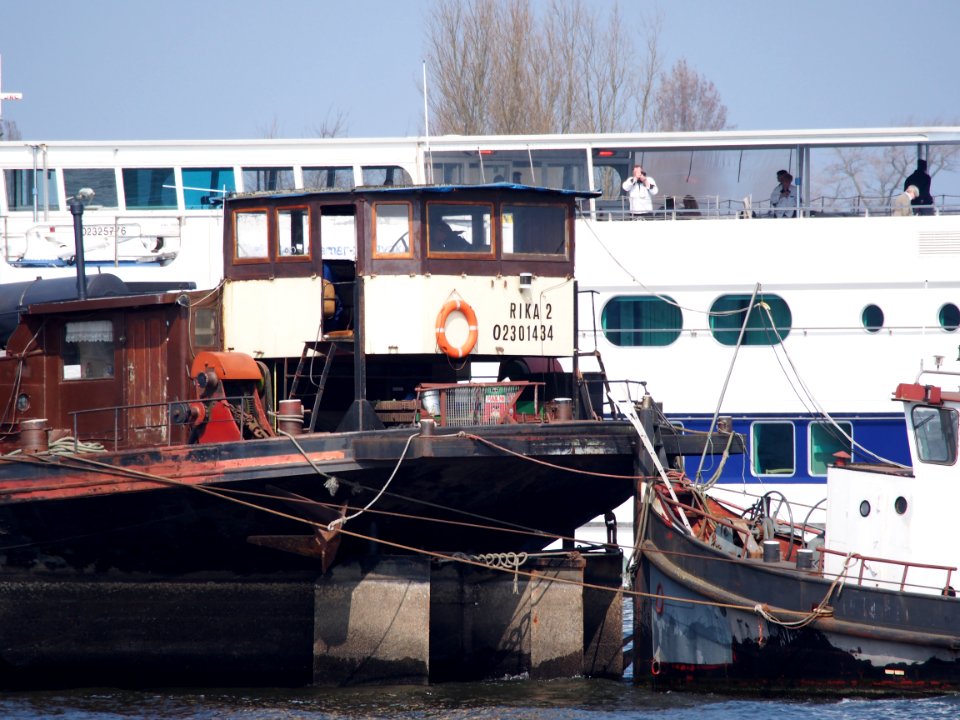 Jan, ENI 03340122 pushing Rika 2, ENI 02301434, Noordzeekanaal, Port of Amsterdam, pic2