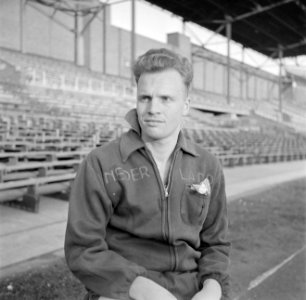 Jan van Schijndel (SVV) in het Olympisch Stadion in Amsterdam, enige dagen na de, Bestanddeelnr 191-1082